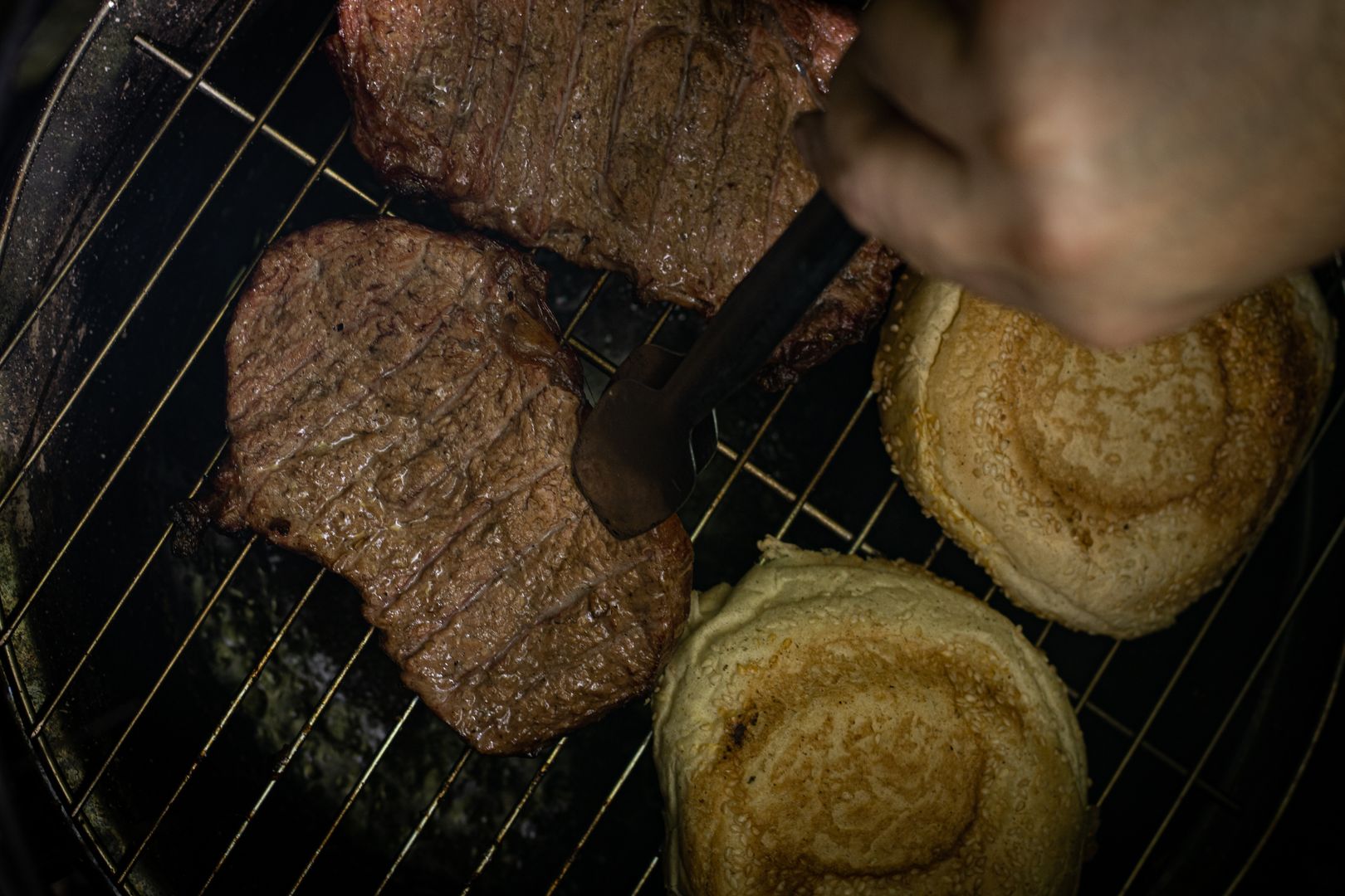 Probe systems let you monitor long cooks without opening the lid every thirty minutes
